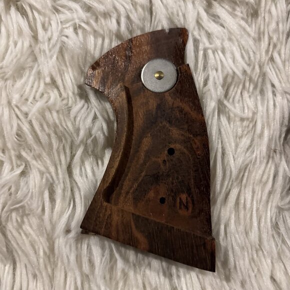 Smith And Wesson OEM Wood Square Butt Grips NOS - Picture 3 of 7